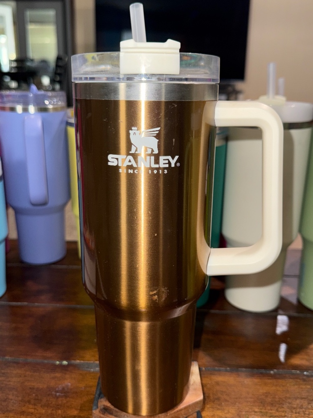 Stanley Adventure Quencher Travel Tumbler 40 oz – Golden Glass